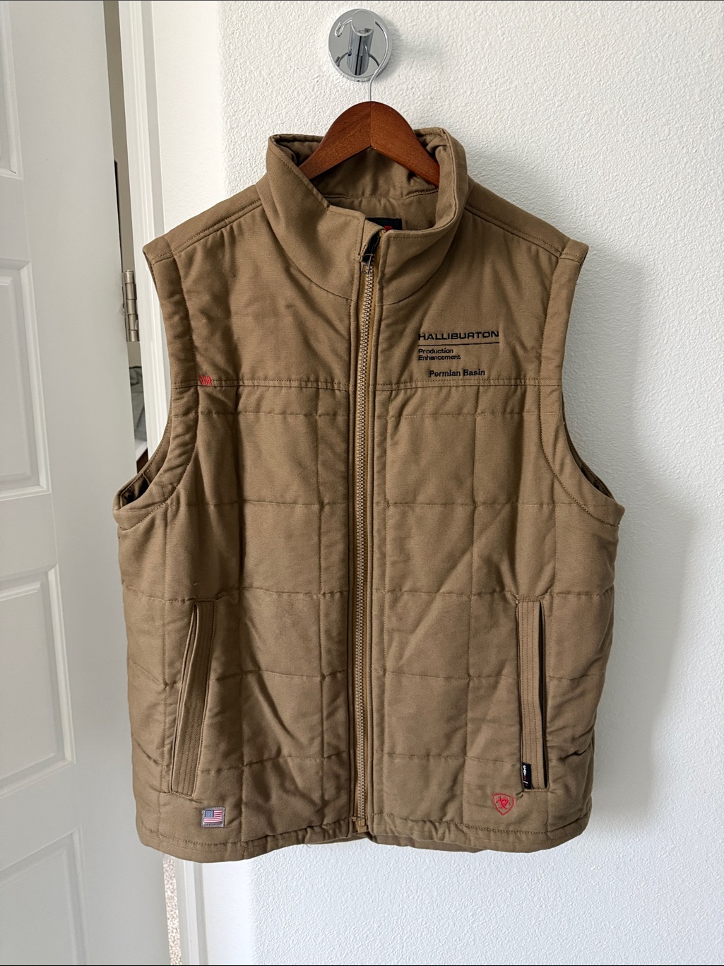 Ariat Quilted Vest In Tan